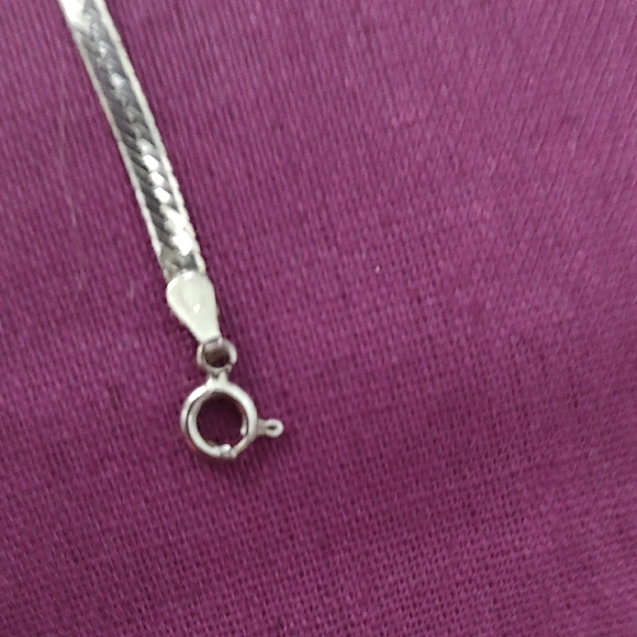 Sleek Silver Bracelet for Women - Picture 7 of 9